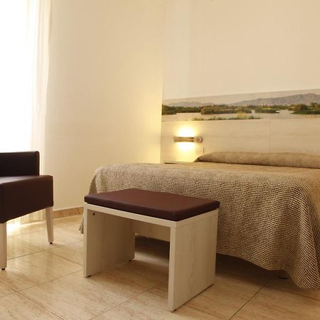Hotel Canet Castello  D'Empuries Eksteriør billede